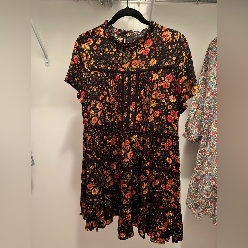 Red Dress Boutique Floral Dress Size M